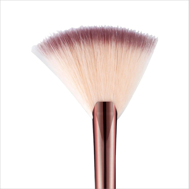 SWISS BEAUTY FAN BRUSH - Makeup Brushes